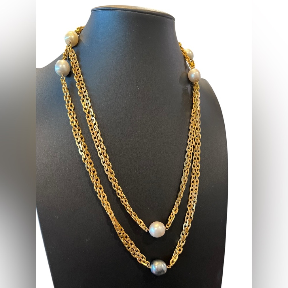 Vintage Rare 1990s Chanel Baroque Pearl Necklace - Picture 6 of 8